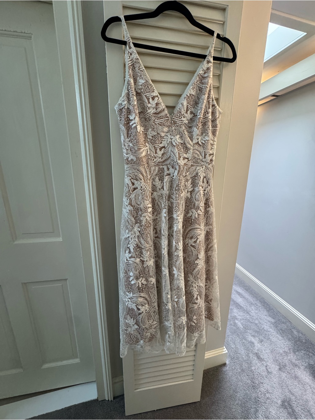 Dress The Population Ivory Lace Midi Dress With Floral Appliqu